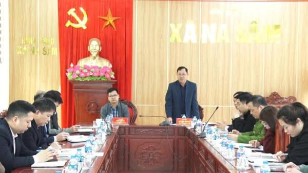 BAN ĐẠI DIỆN NGÂN HÀNG CSXH XÃ NA SẦM HỌP PHIÊN THỨ NHẤT