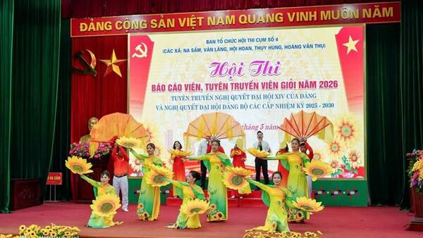 Na Sầm tỏa sáng tại Hội thi Báo cáo viên, Tuyên truyền viên giỏi Cụm thi số 4