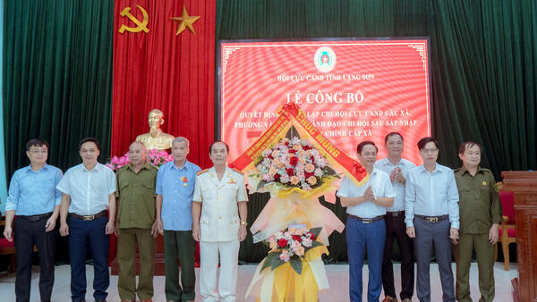 Hội nghị công bố Quyết định thành lập các Chi hội Cựu Công an nhân dân và chỉ định lãnh đạo các chi hội sau sáp nhập đơn vị hành chính cấp xã