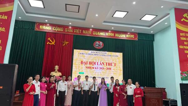 Đại hội chi bộ Văn phòng HĐND và UBND - Văn hoá, xã hội