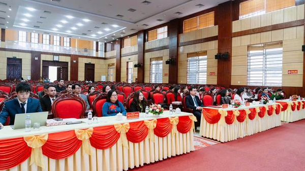 UBND XÃ NA SẦM TỔ CHỨC TỌA ĐÀM KỶ NIỆM 43 NĂM NGÀY NHÀ GIÁO VIỆT NAM (20/11/1982 – 20/11/2025)